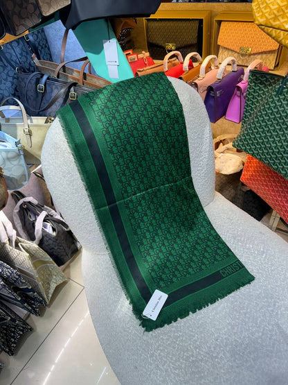 Cotton scarf
45 dhs✅

Zain92
♥️♥️♥️