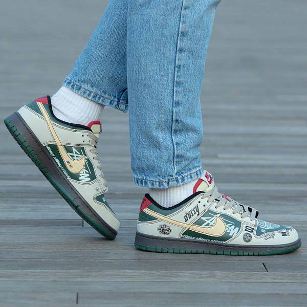 Nike Dunk Low Stussy Beemer
40-45 AVAILABLE 🤩
220 dhs🪙💕

Zain242
♥️♥️♥️