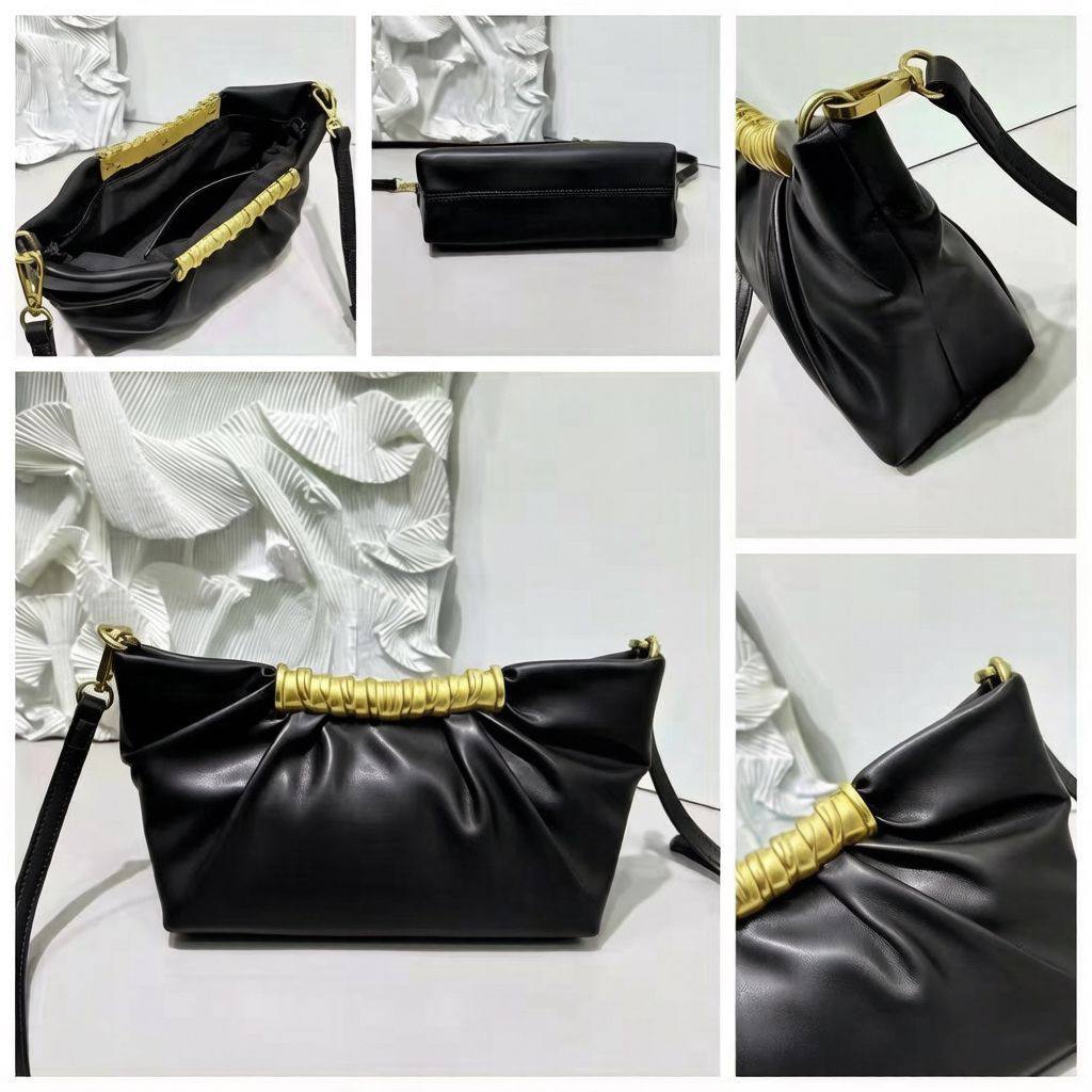 BOTTEGA 

GOOD QUALITY 

WITH BOX 
🎁🎁🎁

90 dhs✅

Zain39
♥️♥️♥️