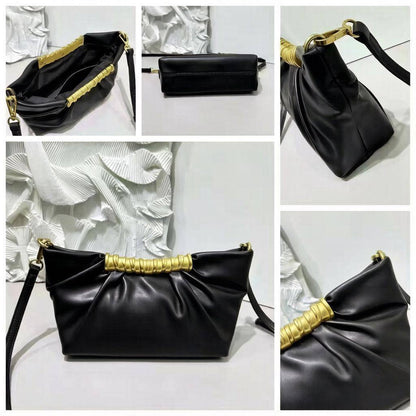 BOTTEGA 

GOOD QUALITY 

WITH BOX 
🎁🎁🎁

90 dhs✅

Zain39
♥️♥️♥️