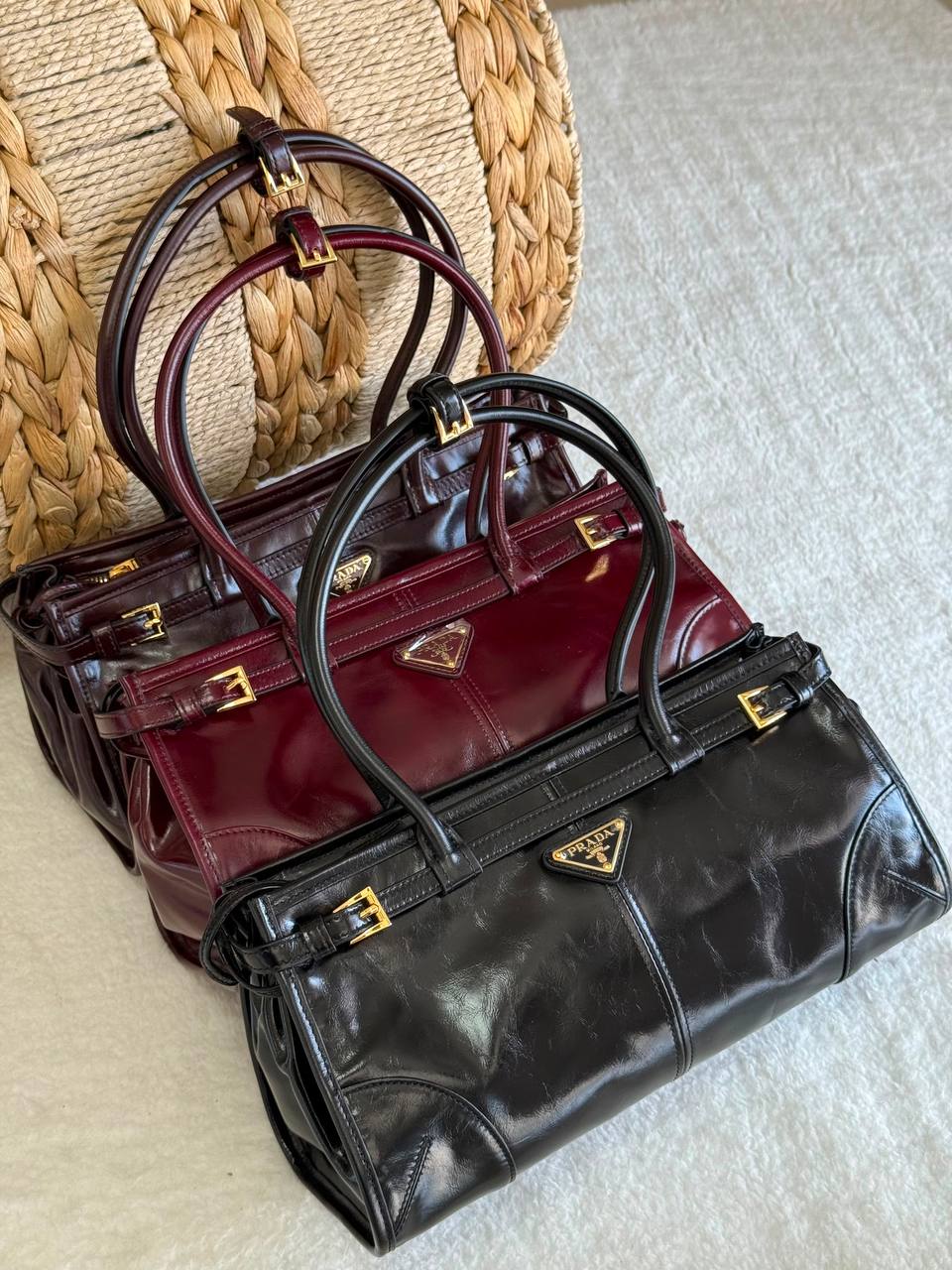 PRADA
SUPER MASTER QUALITY 
SIZE:23cm 1100 dhs✅
SIZE:30cm 1250 dhs✅

Zain307
♥️♥️♥️