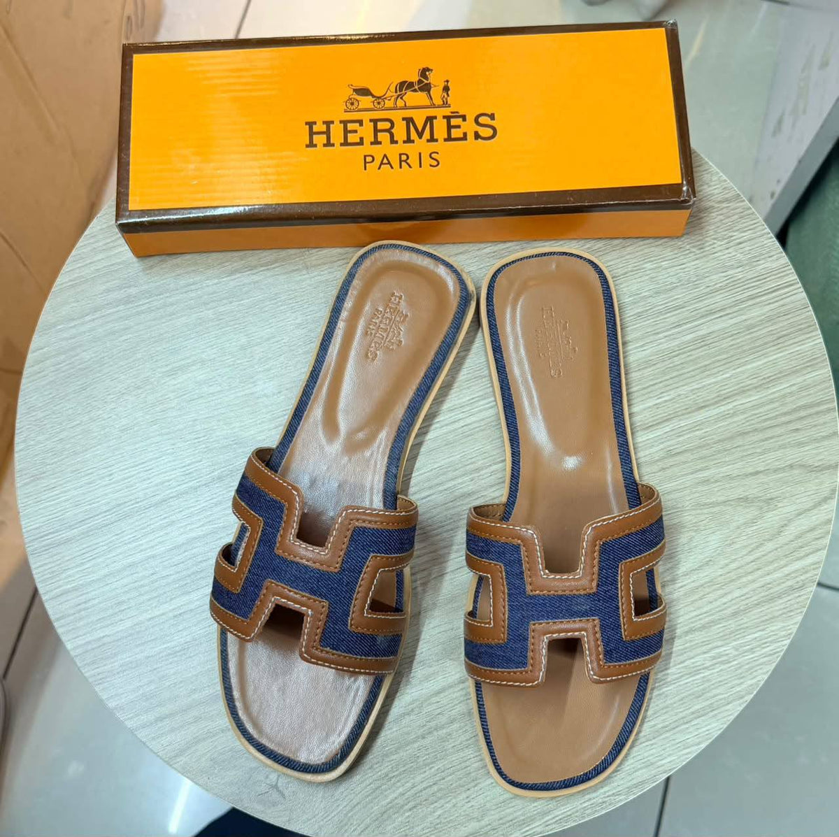 Hermes

36 to 41

75 dhs🇦🇪🇦🇪

Zain236
♥️♥️♥️