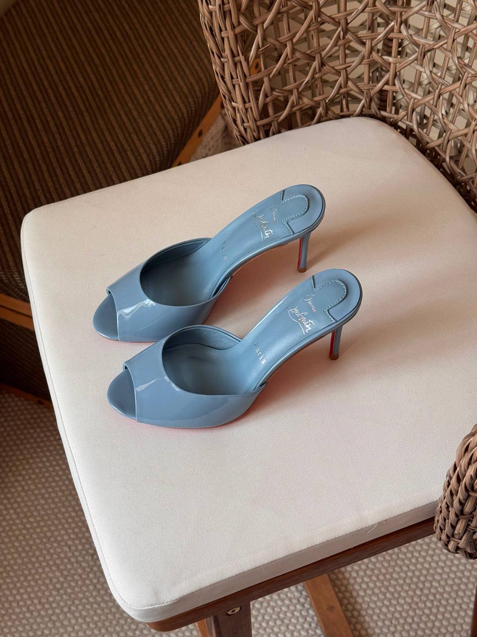 LOUBOTIN
✨ new Collection
👠 36–41
💎 Premium Quality
🔥 Super Master
450 dhs🇦🇪🇦🇪

Zain198
♥️♥️♥️