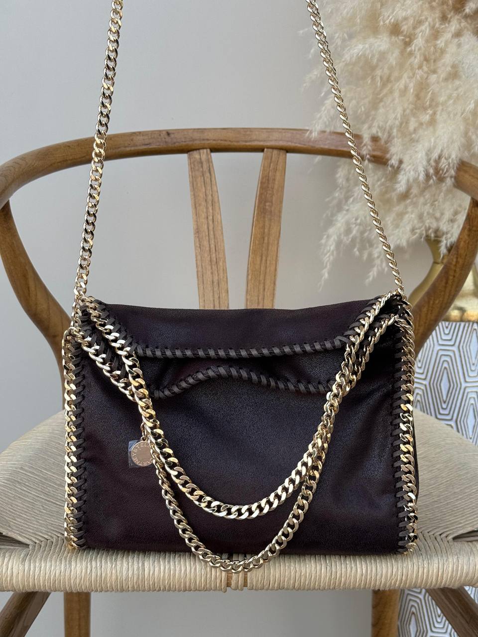 STELLA McCARTENY
25cm
350 dhs✅
Top quality

Zain167
♥️♥️♥️