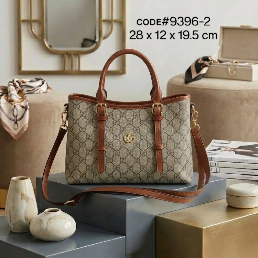 GUCCI ᴇᴍʙʟᴇᴍ ᴛᴏᴛᴇ
ʜᴀɴᴅʙᴀɢ ᴢɪᴘᴘᴇʀ ᴛʏᴘᴇ
3 ᴄᴏᴍᴘᴀʀᴛᴍᴇɴᴛ
ᴡɪᴛʜ ʟᴏɴɢ ʙᴇʟᴛ sᴛʀᴀᴘ
sɪᴢᴇ: 28 cm

75 dhs🇦🇪

Zain31
♥️♥️♥️