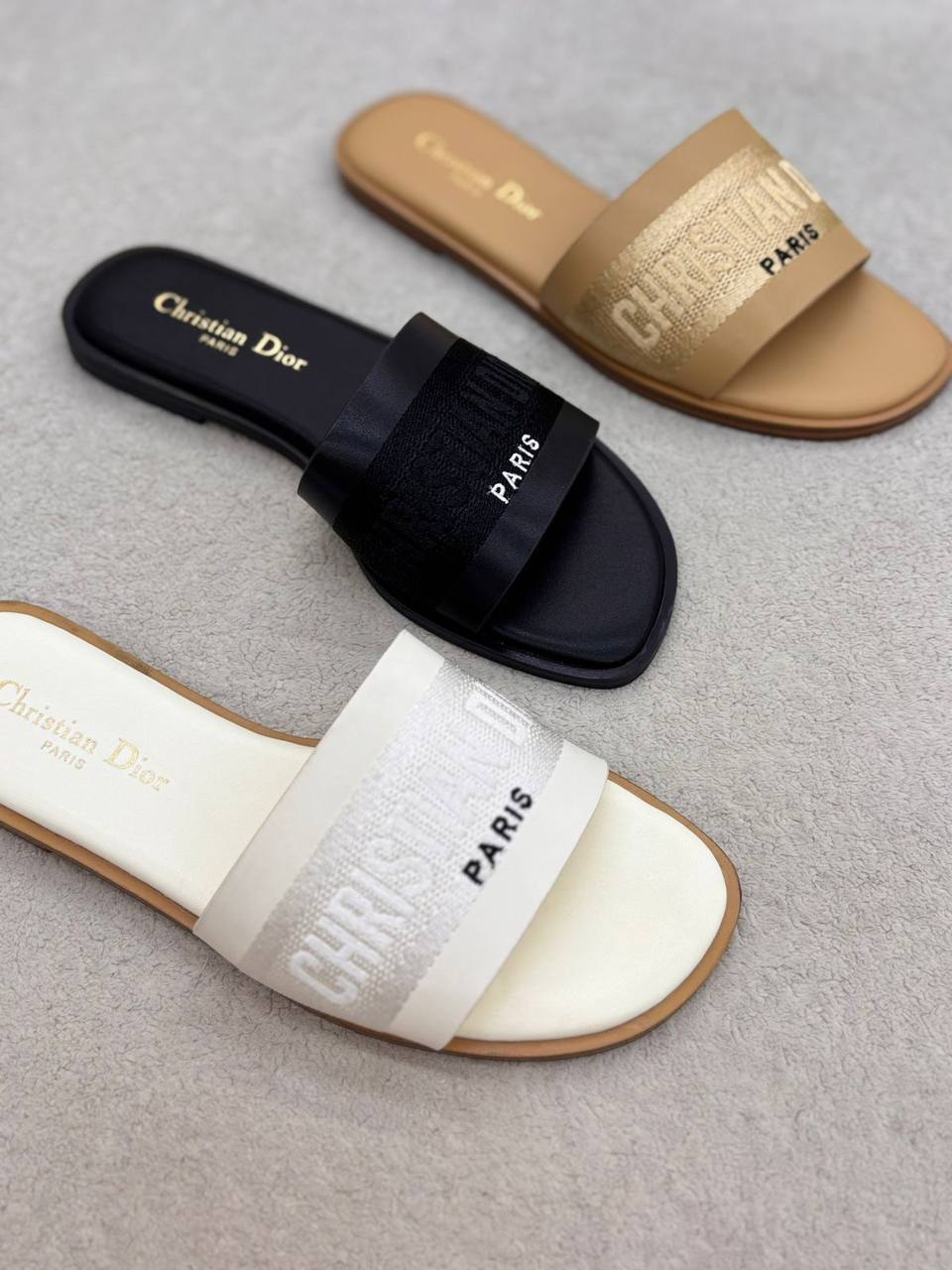 Dior  
100 dhs✅
Size 36-42

Zain55
♥️♥️♥️