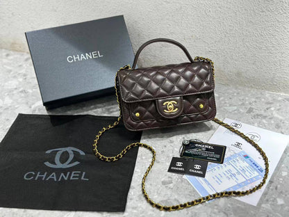 Chanel

with box
🎁🎁🎁

95 dhs🪙🌨️

Zain143
♥️♥️♥️
