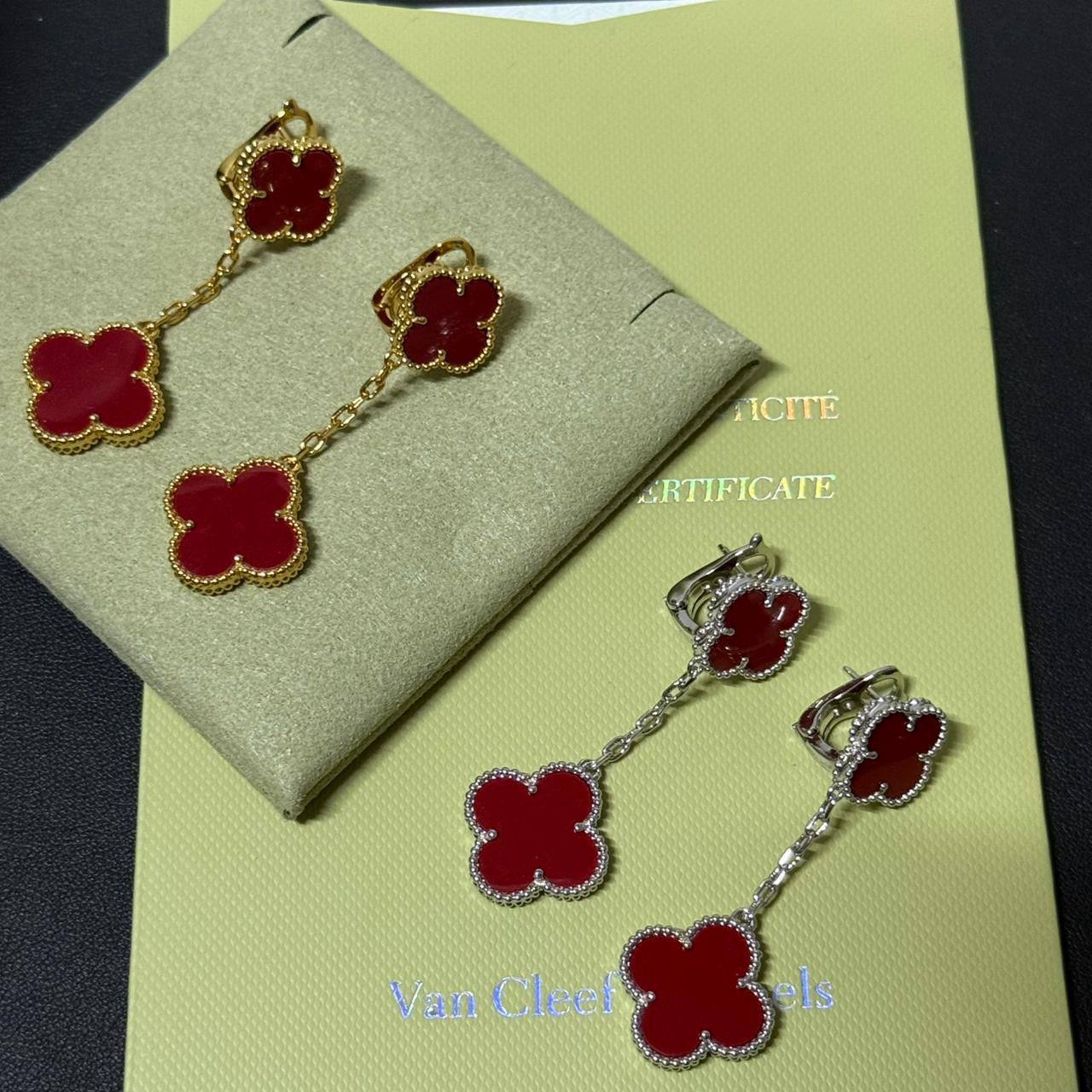 VCA ❤️‍🔥*
Earring 🐦‍🔥
2 flower 🌺 
Master quality 💯
With normal boxes 📦 
80 dhs❣️
With master box 📦 
120 dhs❣️

Zain216
♥️♥️♥️