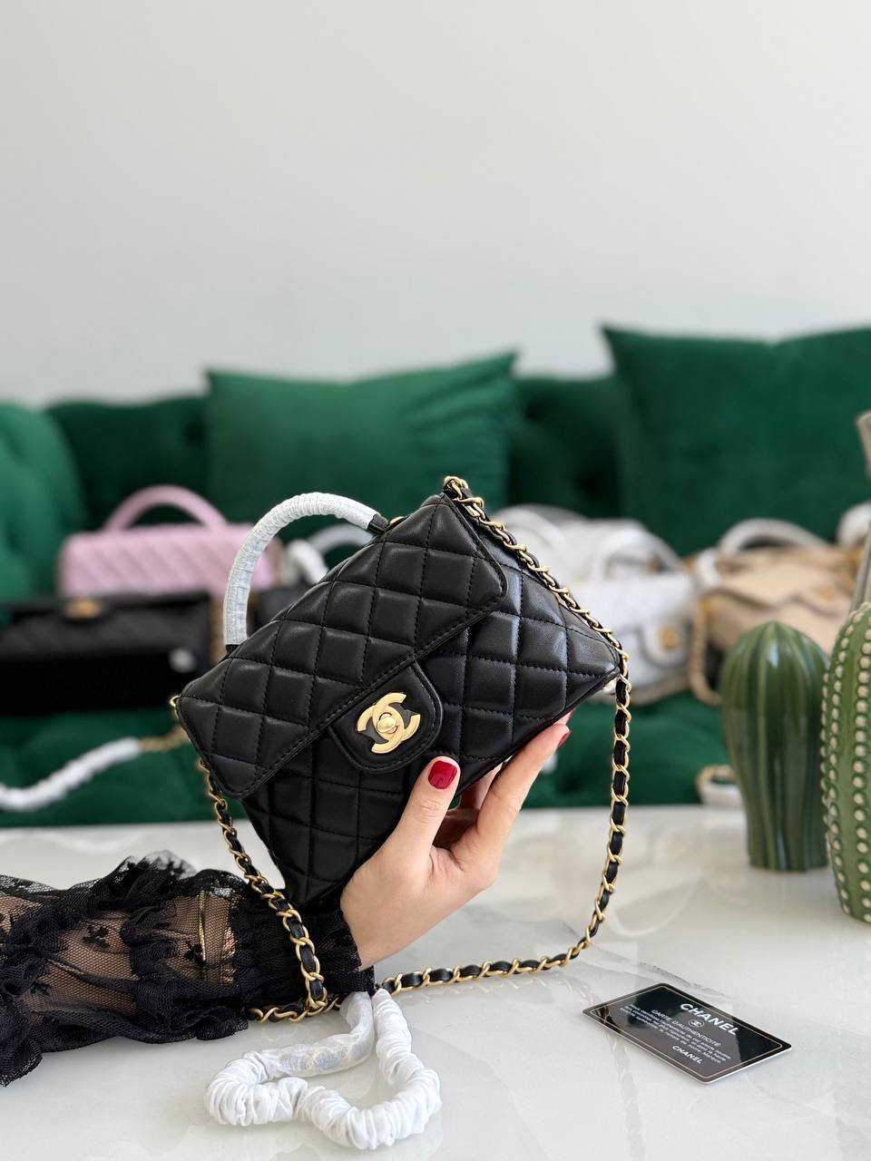 CHANEL✨
Available original box 📦 
With full packing 🎀🎀
Super high quality 💥💥
For Price 👇 WTSP Text Zain 0568585901
0507557372
0544061607

Zain283
♥️♥️♥️