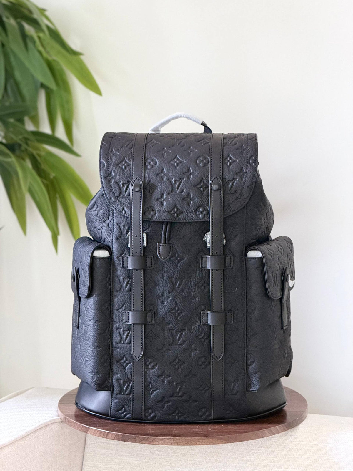 BRAND- LOUIS VUITTON
BACKPACK 
SUPER MASTER QUALITY 
WITH PAPER BAG

For Price 👇 WhatsApp✅
0568585901 
0507557372
0552275751 Owner Zain 👌

Zain267
♥️♥️♥️