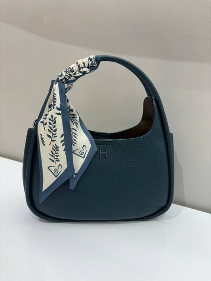 Hermes
115 dhs✅
23cm

Zain161
♥️♥️♥️