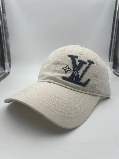 LV
Caps 🧢  
Master quality 💯
50 dhs💓

Zain273
♥️♥️♥️