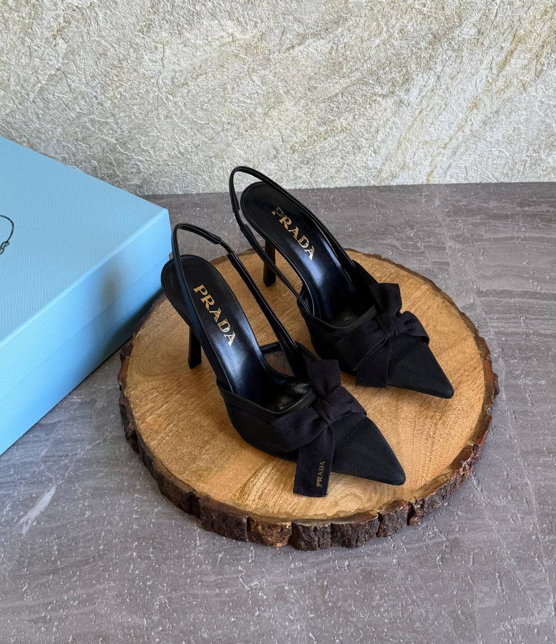 PRADA 
SuperMaster Quality 💯
450 dhs✅
Size: 36-41💥

Zain171
♥️♥️♥️
