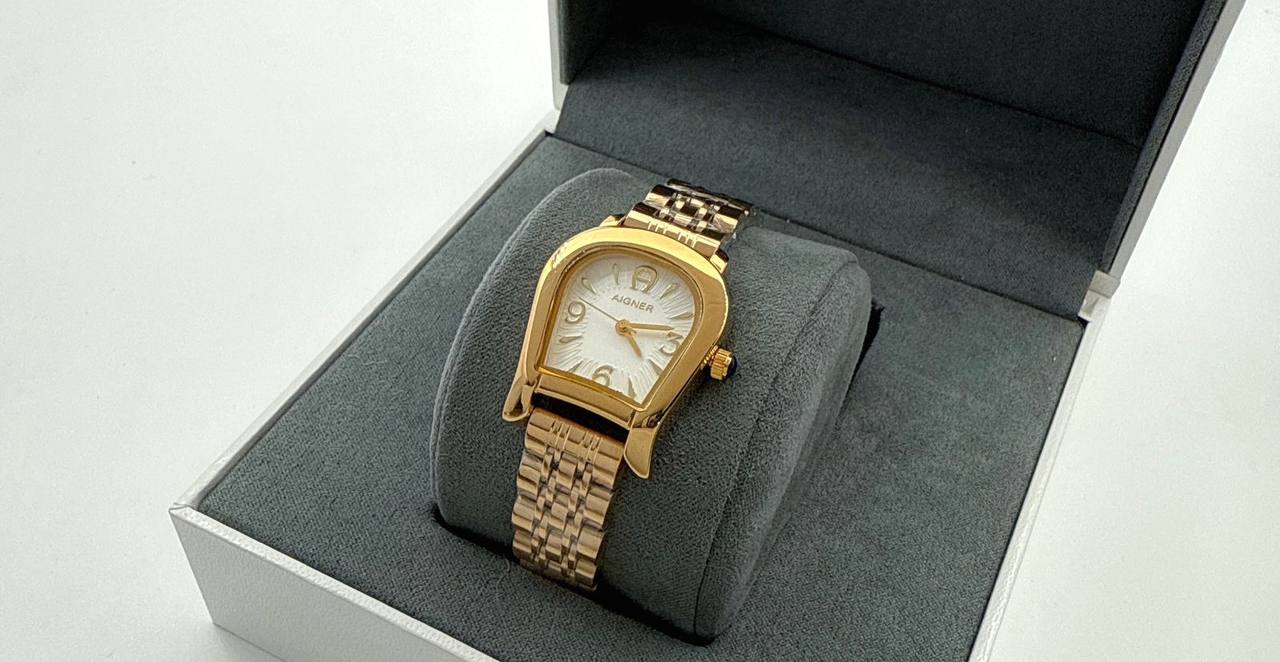 New ladies watch’s
60 dhs🪙💚

Zain45
♥️♥️♥️