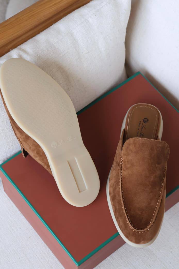 Loro Piana
High Quality
size 40to46 
300 dhs✅

Zain310
♥️♥️♥️