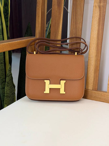 HERMES 
Super Master Quality ⚡️
With Mirror🪞
Original Packing 🎁
Size 18CM📏
For Price 👇 WhatsApp✅
0568585901 
0507557372
0552275751 Owner Zain 👌

Zain321
♥️♥️♥️