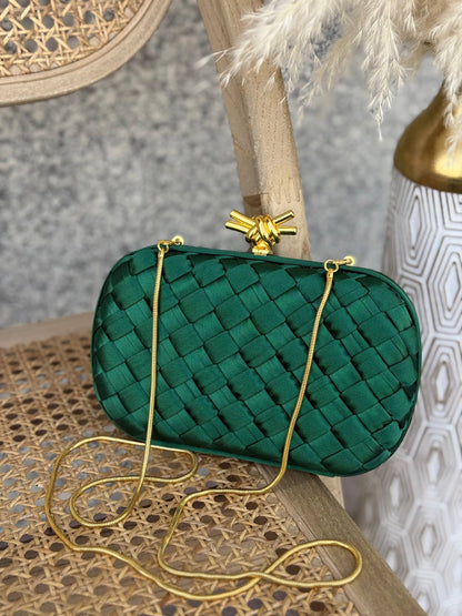 BOTTEGA VENETA
20cm
380 dhs🗽
Top quality 
With box🎁

Zain167
♥️♥️♥️