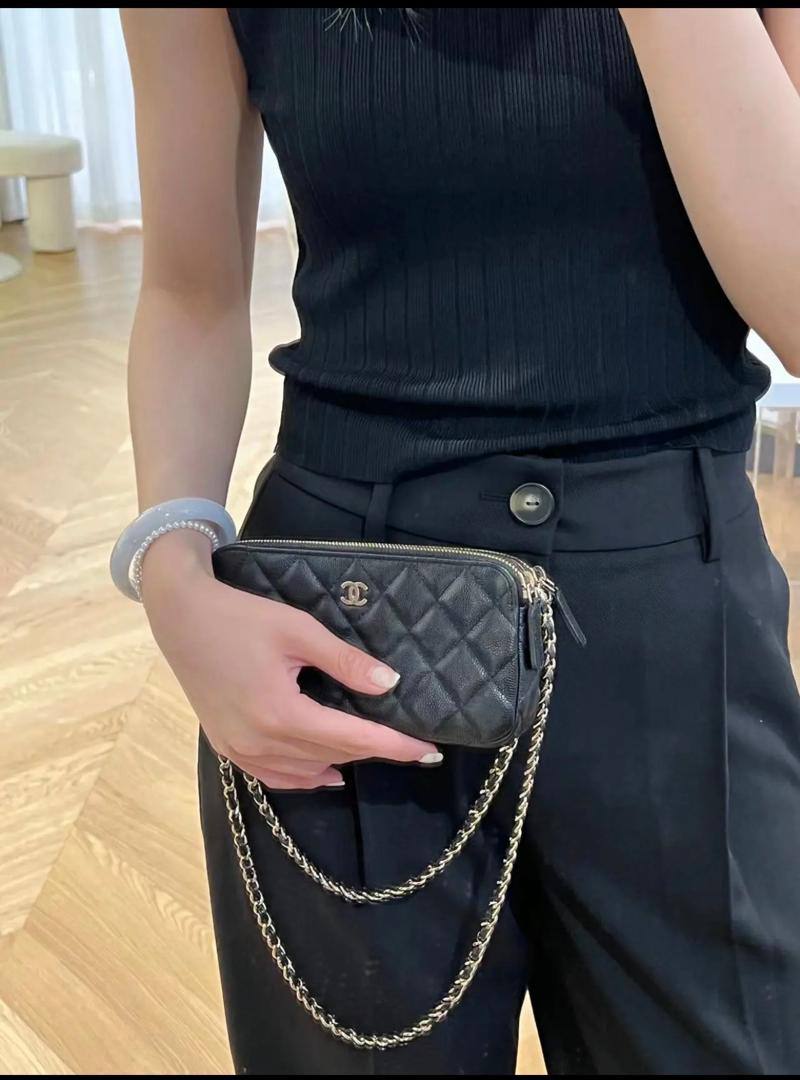 Chanel

90 dhs❣️ 

with box
🎁🎁🎁

size ，cm21

Zain26
♥️♥️♥️