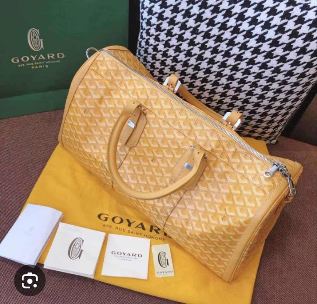 Goyard  Travel Bags
New Came❣️❣️
120 dhs✅

Zain143
♥️♥️♥️