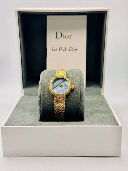 Dior Ladies 
55 dhs✅

Zain08
♥️♥️♥️