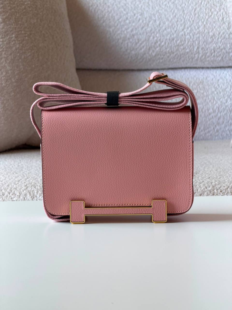 Hermes Getta 

20cm💕

master quality

😍with box❤️

360 DHS🇦🇪🇦🇪

Zain52
♥️♥️♥️