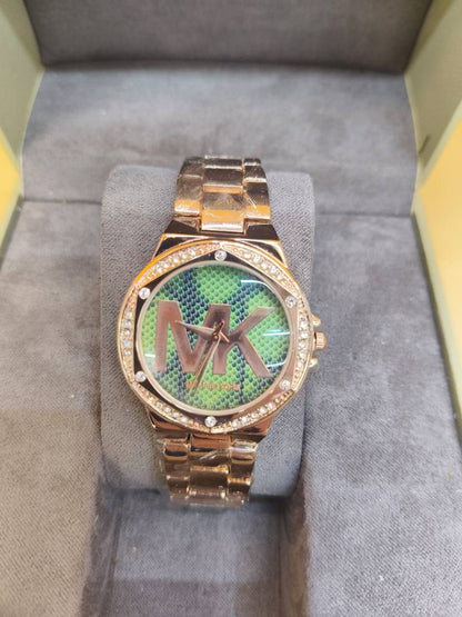 New Came 💕💕
40 dhs🪙🖤

Zain25
♥️♥️♥️