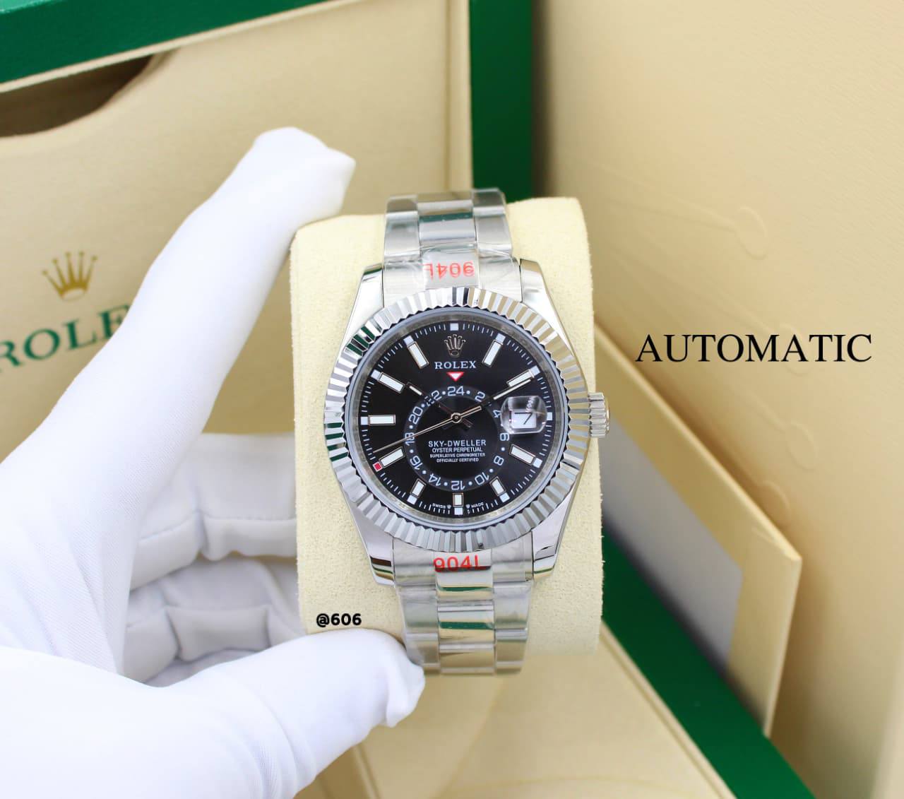 ROLEX  SKY DWELLER AUTOMATIC 41mm

180 dhs🪙💚

Zain158
♥️♥️♥️