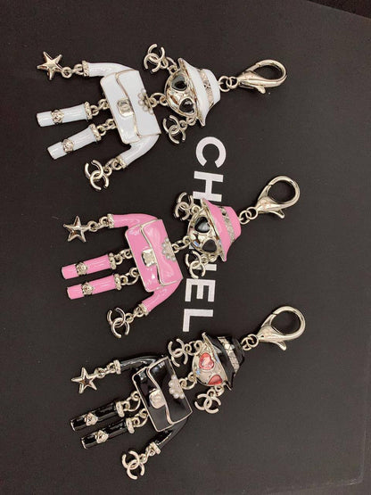 Chanel
Keychain Bag Charm
65 dhs🪙🌨️

Zain89
♥️♥️♥️