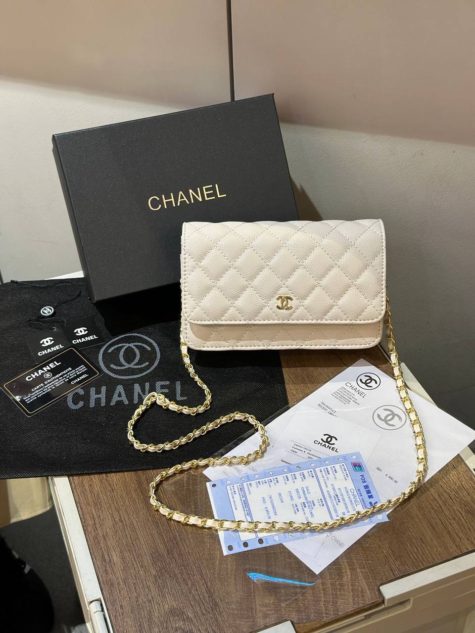 Chanel

withbox 
🎁🎁🎁

90 dhs🪙🌨️

Zain143
♥️♥️♥️