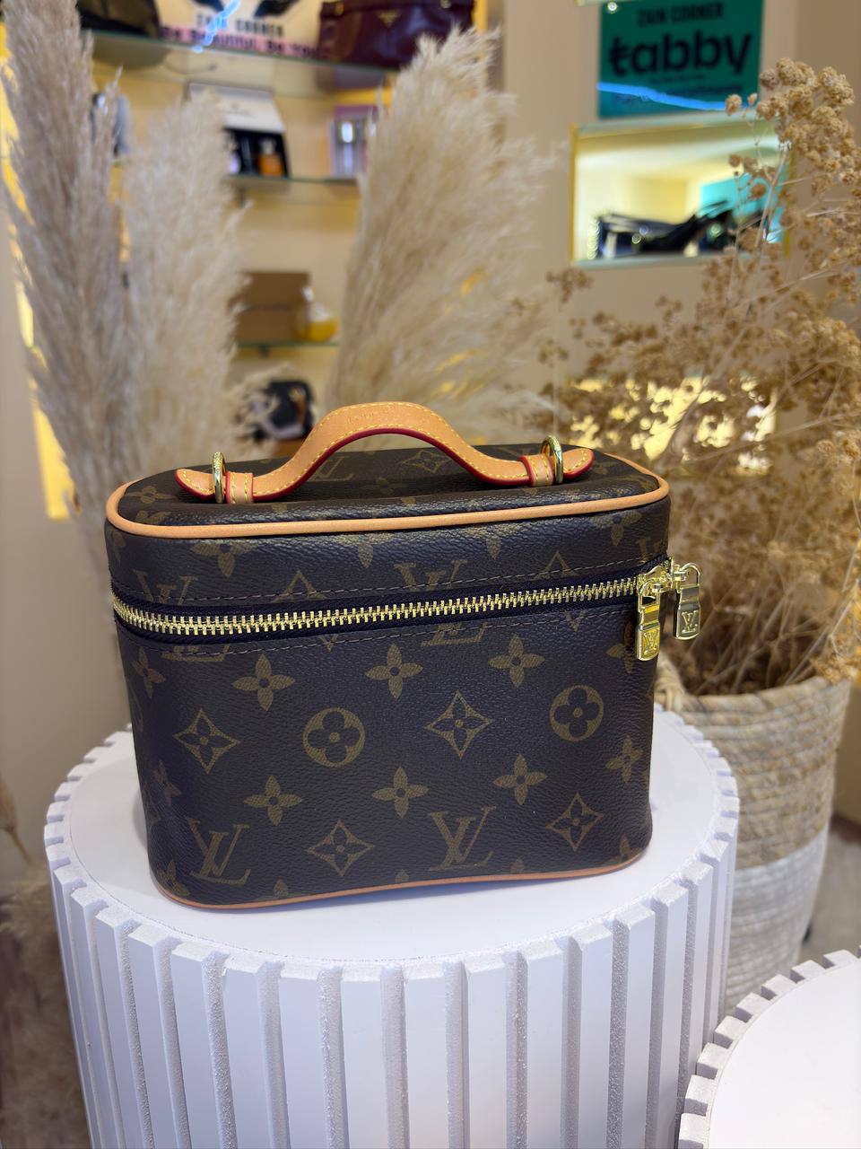 LV
Full Set
290 dhs💓
Small 95
Medium 100 
Big 110 dhs💓

Zain12
♥️♥️♥️