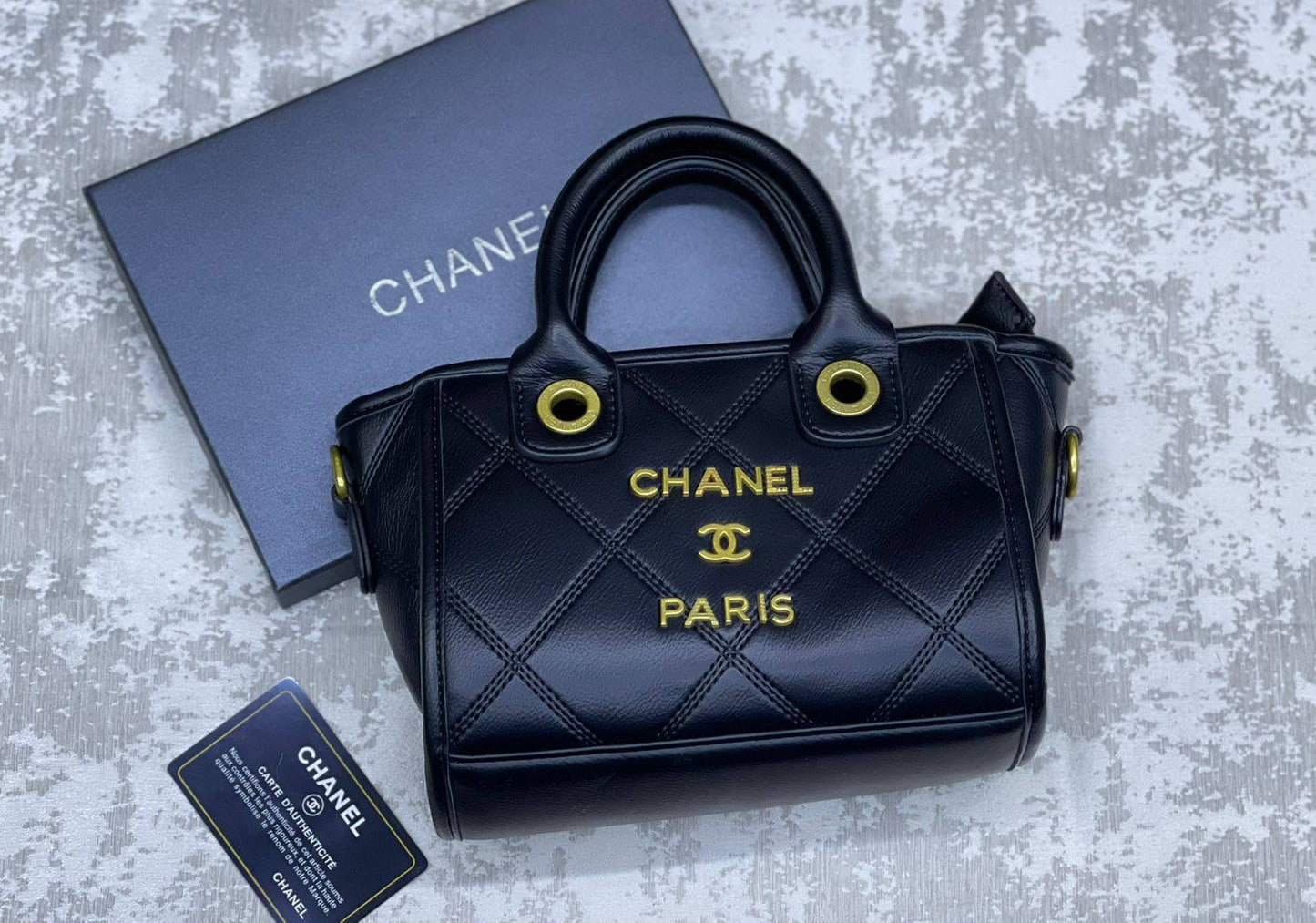 Chanel
95 dhs🗽

Zain175
♥️♥️♥️