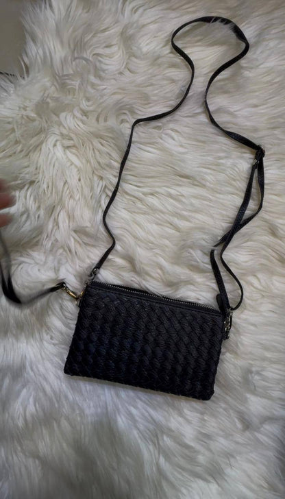 📱 Phone bag
Good Quality 
Size : 18 * 11 cm
45 dhs🇦🇪🇦🇪

Zain115
♥️♥️♥️