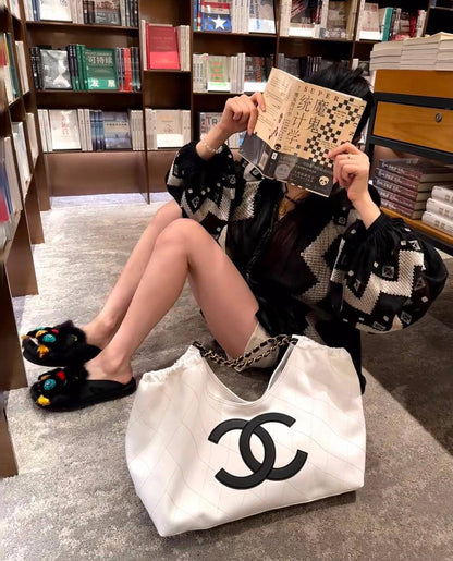 CHANEL

 MASTER QUALITY
 RESTOCK 

295 dhs🇦🇪🇦🇪

Zain295
♥️♥️♥️