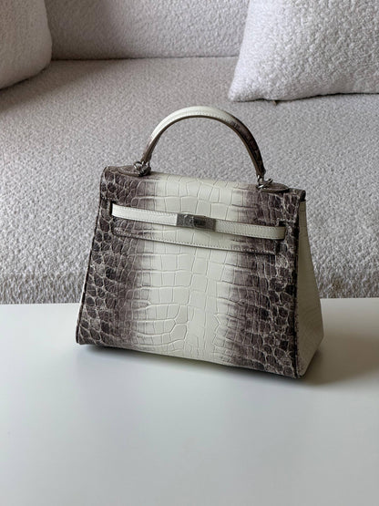 Hermes
kelly croc 25cm💥Master quality ✅with box📦
780 dhs❣️

Zain52
♥️♥️♥️