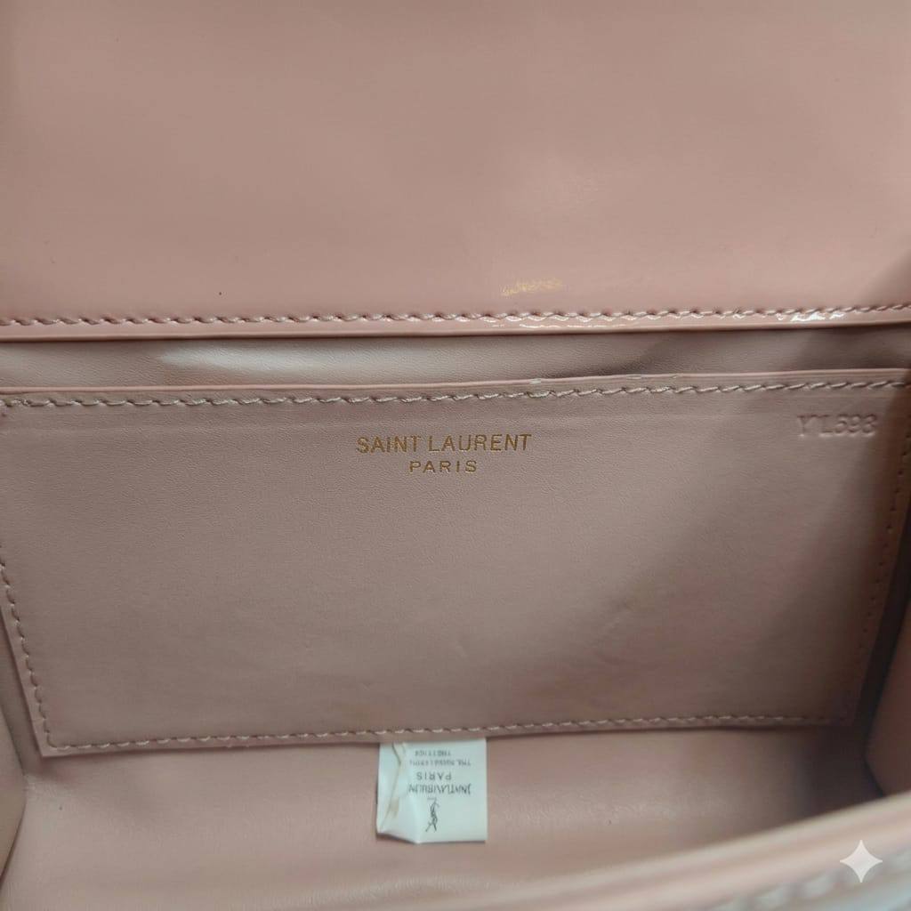 YSL - sᴀɪɴᴛ ʟᴀᴜʀᴇɴᴛ
ᴋᴀᴛᴇ sᴍᴀʟʟ sʜᴏᴜʟᴅᴇʀ ʙᴀɢ
ɢʟᴏssʏ ᴘᴀᴛᴇɴᴛ ʟᴇᴀᴛʜᴇʀ
ᴡɪᴛʜ ɢᴏʟᴅ-ᴛᴏɴᴇ ʜᴀʀᴅᴡᴀʀᴇ
sɪᴢᴇ : 20 cm
ᴡɪᴛʜ BOX
🎁🎁🎁

70 dhs✅

Zain31
♥️♥️♥️