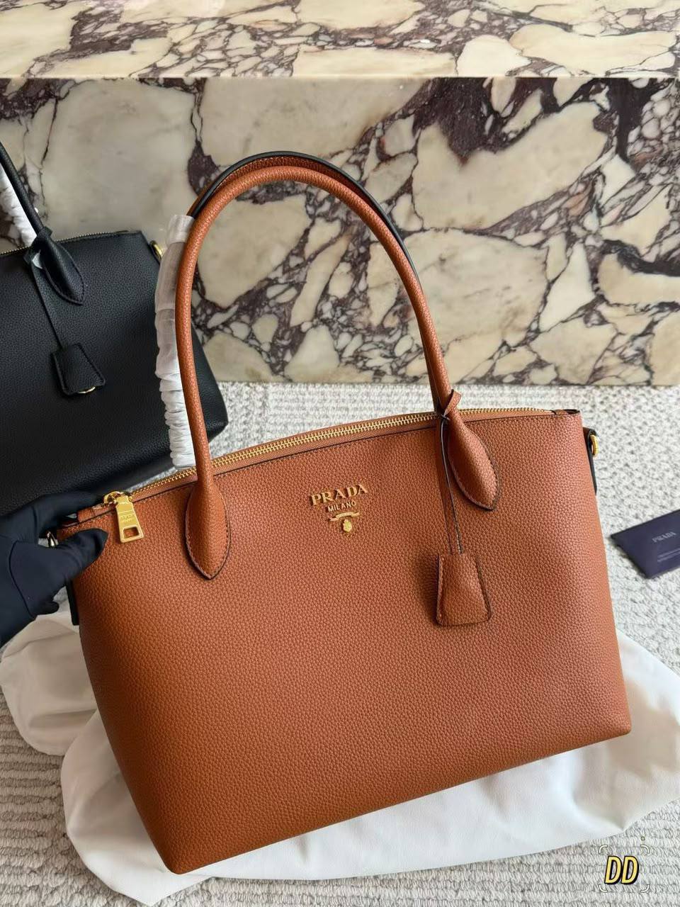 Prada

300 dhs
30 cm

Zain175
♥️♥️♥️