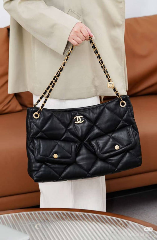 Chanel Master
350 dhs🪙💚

Zain10
♥️♥️♥️