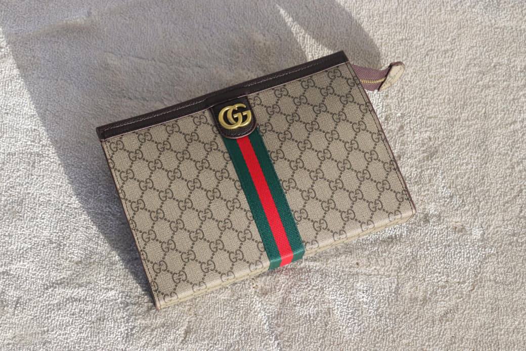 Men's Clutch 
90 dhs❣️

Zain33
♥️♥️♥️