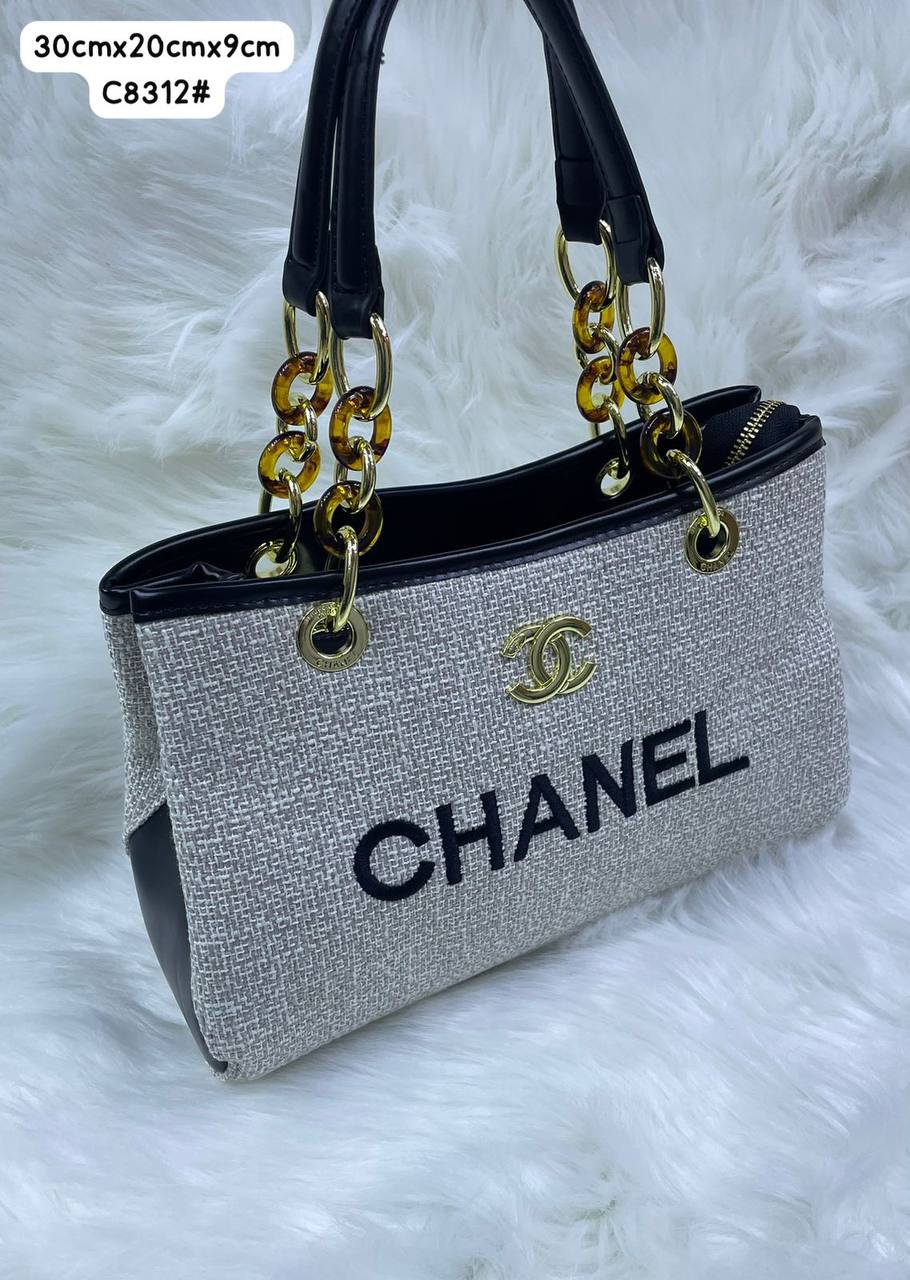 Chanel 
95 dhs✅

Zain72
♥️♥️♥️