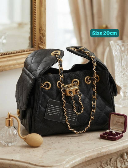 Chanel
Good quality 
with box 
120 dhs✅

Zain186
♥️♥️♥️