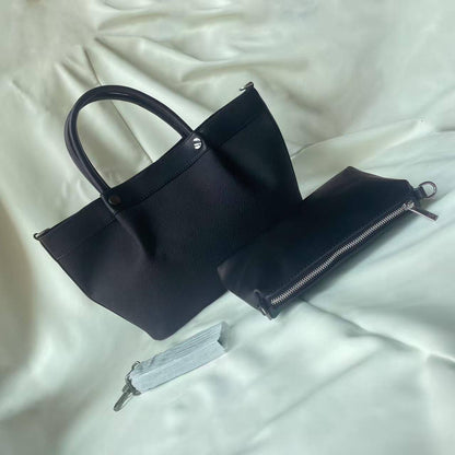Dior
110 dhs🪙🌨️

Zain253
♥️♥️♥️