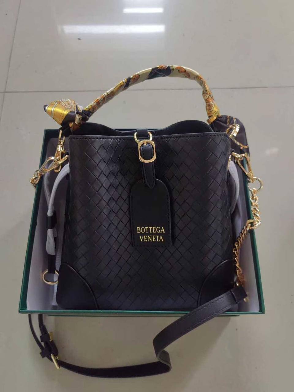 Bags

LV - Gucci - Bottega - Fendi
Dior - YSL

withbox 
🎁🎁🎁

110 dhs✅

Zain143
♥️♥️♥️