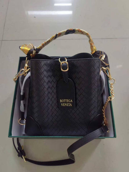 Bags

LV - Gucci - Bottega - Fendi
Dior - YSL

withbox 
🎁🎁🎁

110 dhs✅

Zain143
♥️♥️♥️