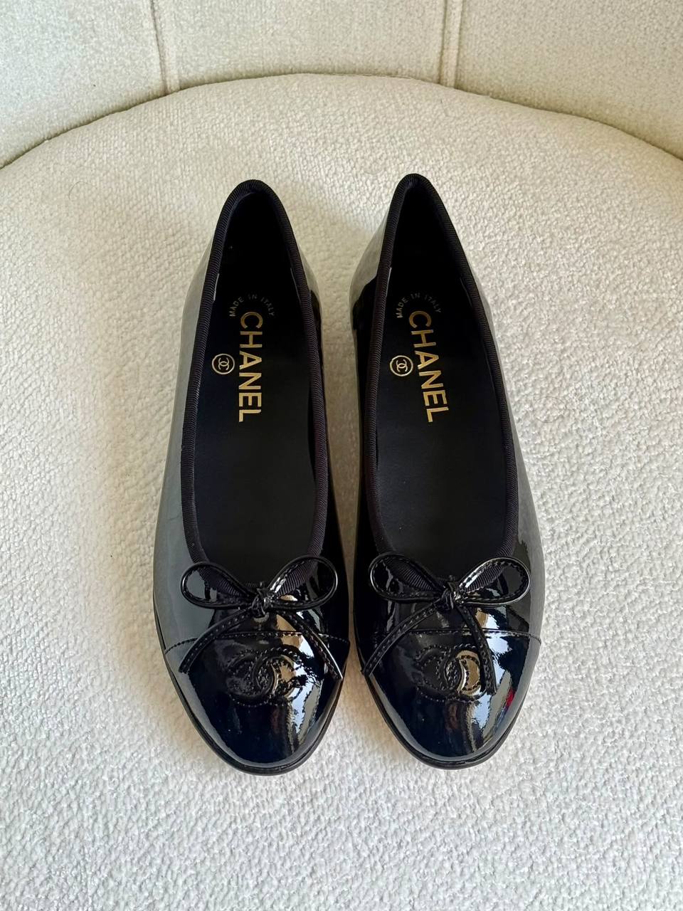 chanel

 Super AAA + Quality 💯 

With original packing🎁🎁
 SIZE:36and42

Available now 
430 dhs🇦🇪🇦🇪

Zain309
♥️♥️♥️