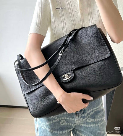Chanel
Master🌺🌺
450 dhs✅

Zain10
♥️♥️♥️