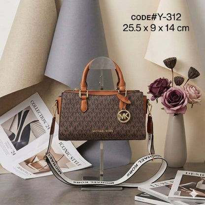 PRADA ʙᴏɴɴɪᴇ ʜᴀɴᴅʙᴀɢ
sᴜᴇᴅᴇ ʟᴇᴀᴛʜᴇʀ ᴍᴀᴛᴇʀɪᴀʟ
ɢᴏʟᴅ ʜᴀʀᴅᴡᴀʀᴇ
ɪᴛ ʜᴀs ᴀ ʙᴇʟᴛ ʟᴏɴɢ sᴛʀᴀᴘ
sɪᴢᴇ : 23 cm

80 dhs✅

Zain31
♥️♥️♥️