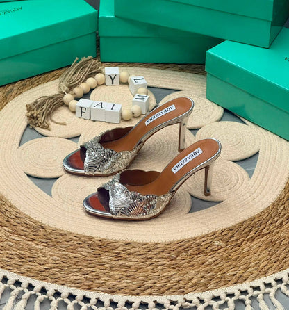 New Aqua heel 

Size. 36 to 41 
125 dhs🇦🇪🇦🇪

Zain80
♥️♥️♥️