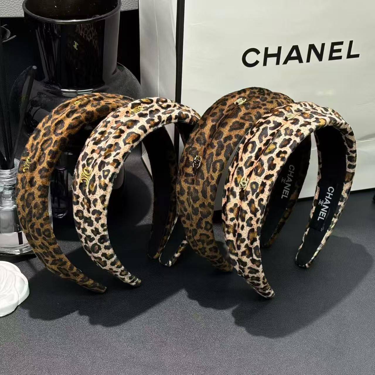 Hair bands
20 dhs🪙💚

Zain263
♥️♥️♥️