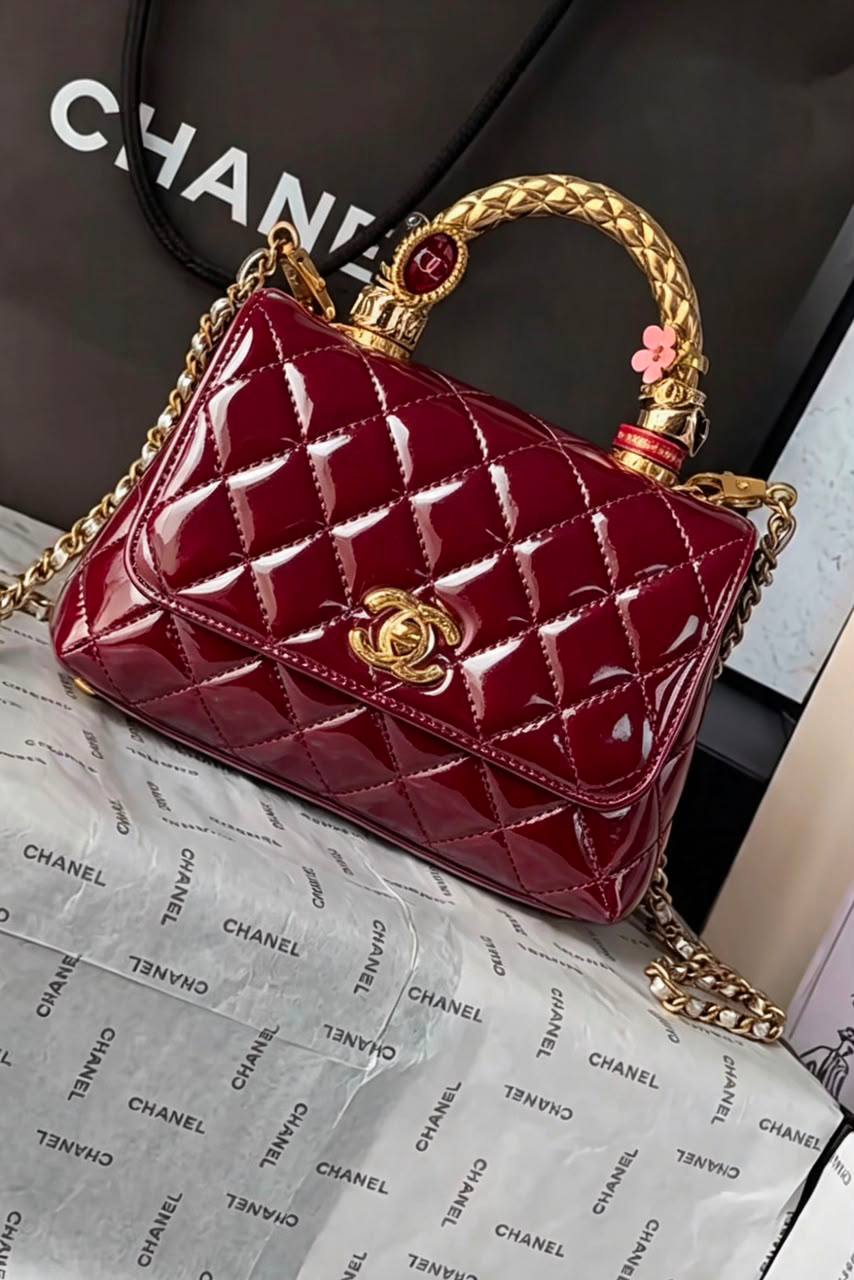 Chanel
130 dhs🇦🇪🇦🇪
High-quality magnetic box

Zain35
♥️♥️♥️