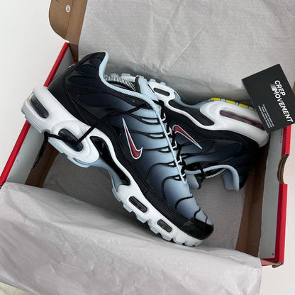NIKE
Size 40 to 45 
120 dhs✅

Zain183
♥️♥️♥️